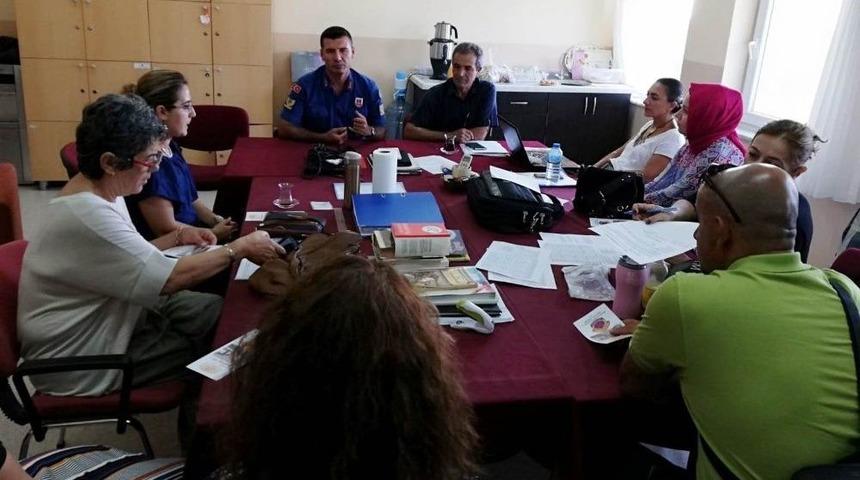 Dat&ccedil;a Jandarmasından &Ouml;ğretmenlere Trafik Bilgilendirmesi