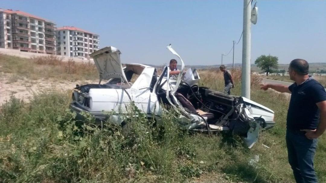 Trafik Kazasında Karnındaki Bebeğiyle Can Verdi