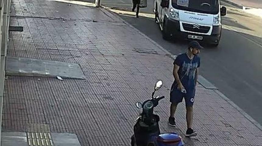 Muhabbet Kuşlarını Çalıp Dolmuşla Kaçtı