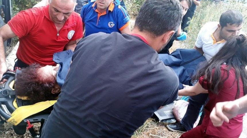 G&uuml;m&uuml;şhane&rsquo;de Otob&uuml;s&uuml;n Altında Sıkışan Kadın Hayatını Kaybetti