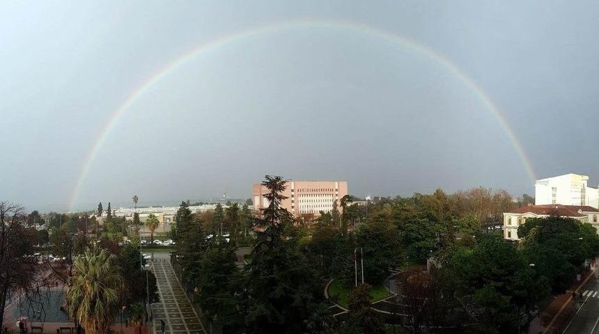 Samsun&rsquo;da G&ouml;kkuşağı G&ouml;renleri B&uuml;y&uuml;ledi