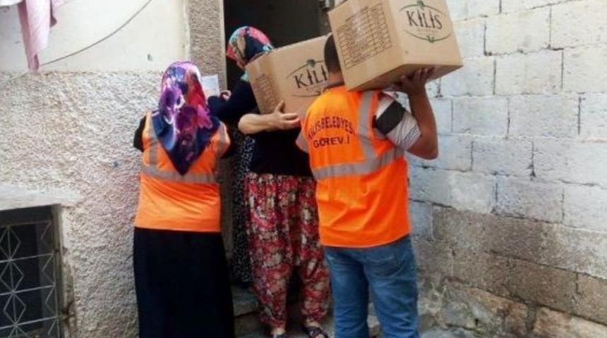 7 Bin 500 Yoksul Aileye Gıda Paketi Dağıtılıyor