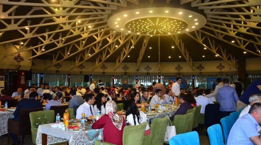 Savcı Ve Hakimlere Veda Yemeği