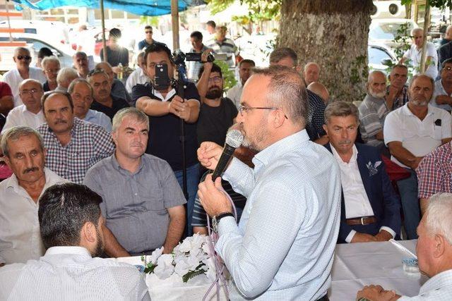 Ak Parti Grup Başkanvekili Bülent Turan Hemşehrileriyle Bayramlaştı