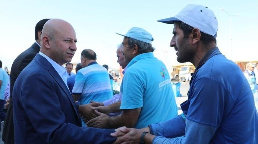 Başkan &Ccedil;olakbayrakdar, At&ouml;lye &Ccedil;alışanlarıyla Bayramlaştı