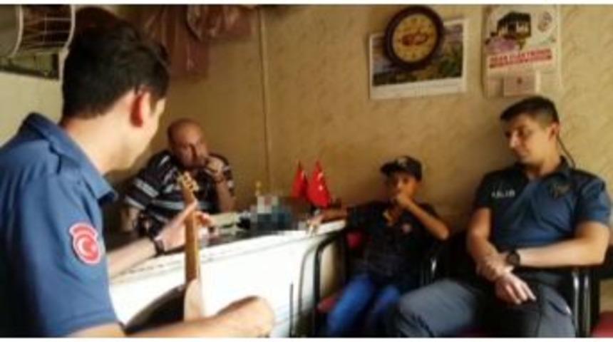 Polis &Ccedil;aldı, &Ccedil;ocuk S&ouml;yledi