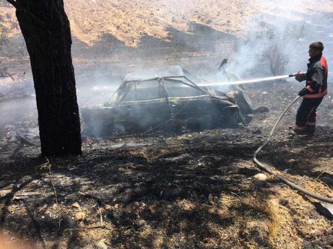 Kaza Yapan Otomobil K&uuml;l Oldu: 1 Yaralı