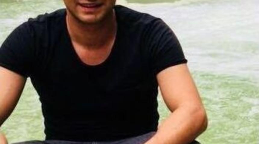 İntiharını Kız Arkadaşına İzletmiş