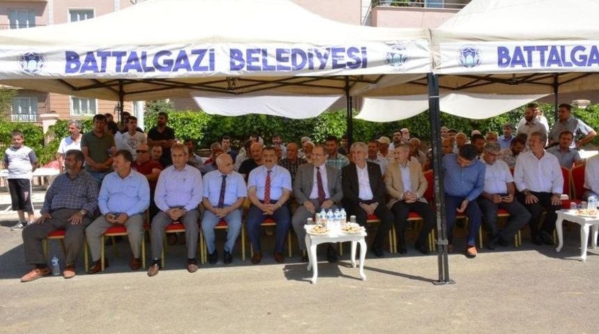 Vali Kaban Cami Temel Atma T&ouml;renine Katıldı