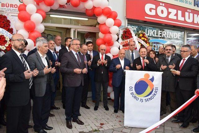 Öz Büro-iş Gebze’deki Yeni Hizmet Binası Açılışını Gerçekleştirdi