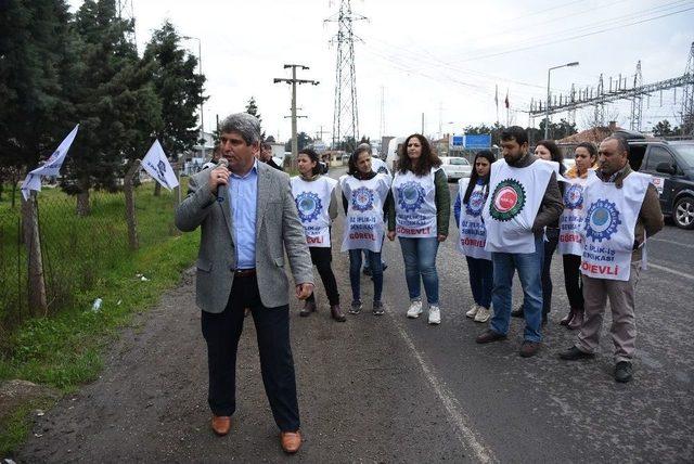 Öz İplik İş Sendikası’ndan İşten Çıkarılan İşçilere Destek