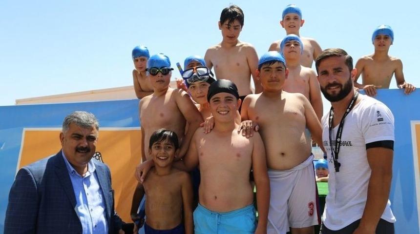 Başkan &Ouml;zg&uuml;ven: &ldquo;&ccedil;ocuklarımız İ&ccedil;in Ne Yapsak Azdır&rdquo;