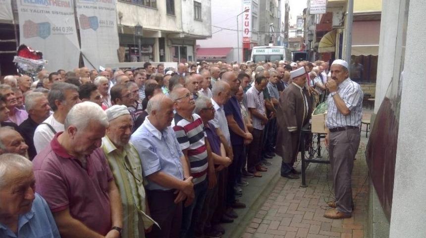 Fındık Altı Temizlerken Arının Soktuğu Adam Hayatını Kaybetti