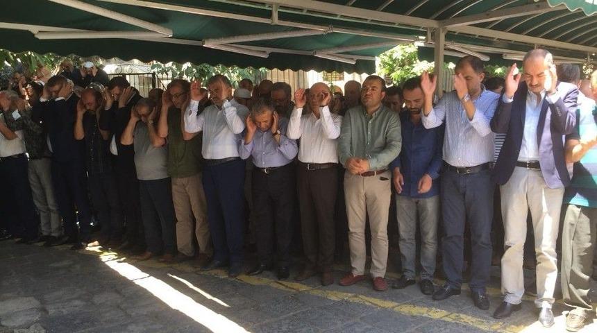 Mhp Meclis &Uuml;yesi İrfan Dursun&rsquo;un Annesi Son Yolculuğuna Uğurlandı