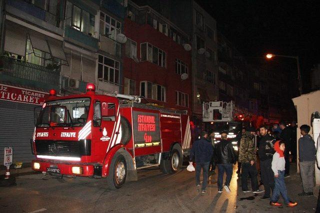 Fatih’te Yangın: Mahsur Kalanlar Pencereden Atladı