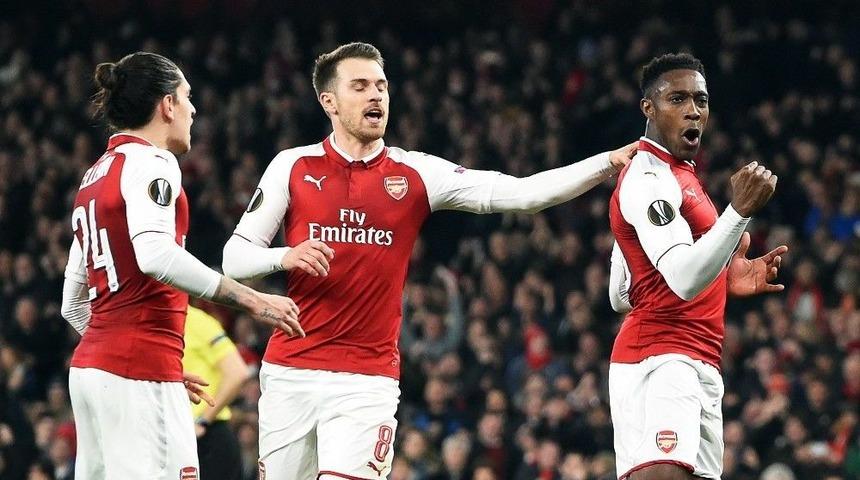 Mesut &Ouml;zil Sevindi, Hakan &Ccedil;alhanoğlu &Uuml;z&uuml;ld&uuml;