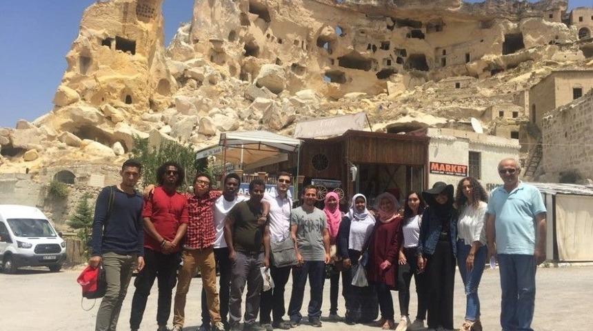 Yabancı Uyruklu &Ouml;ğrenciler Kapadokya&rsquo;yı Gezdi