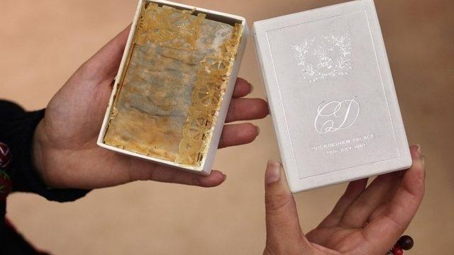 Prenses Diana'nın Bile Olsa, 34 yıllık Pasta Yenir Mi?