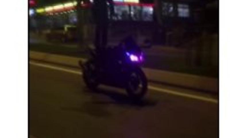 Motosikletle &Ouml;l&uuml;me Meydan Okudu