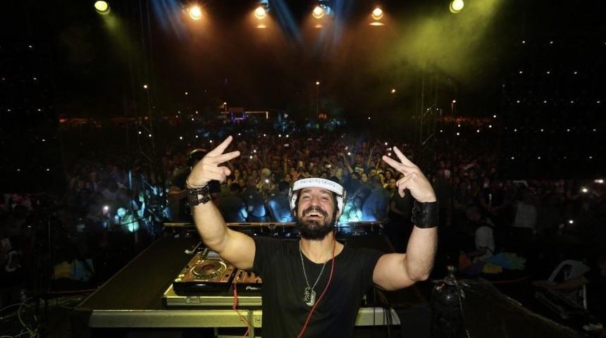 Doğukan Man&ccedil;o Dj Şov B&uuml;y&uuml;k&ccedil;ekmece&rsquo;yi Salladı