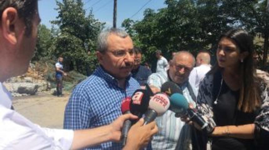 Sancaktepe Belediye Başkanı, Duvarı &Ccedil;&ouml;ken Okulu İnceledi