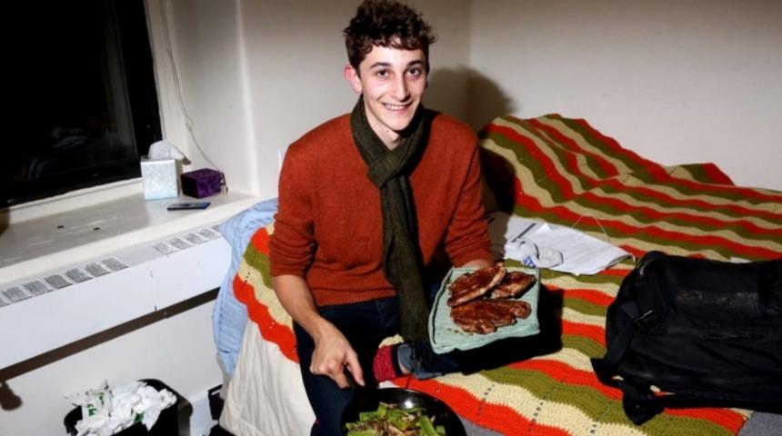 Bir Öğrenci, Yatak Odasını Restorana Dönüştürünce Bakın Neler Oldu!