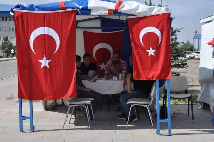 Kars’ta Polis Üniversite Öğrencilerini Bilgilendiriyor G2