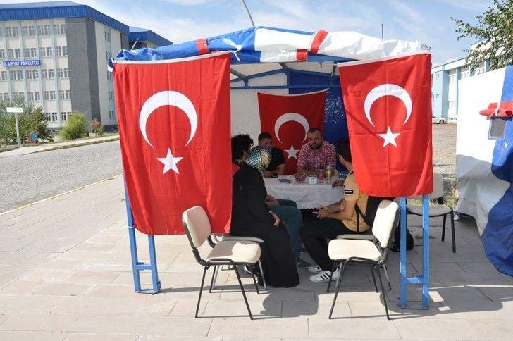 Kars’ta Polis Üniversite Öğrencilerini Bilgilendiriyor G5