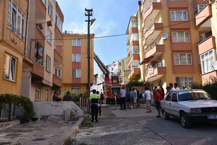 Sinop’ta Çatı Katında Yangın G5