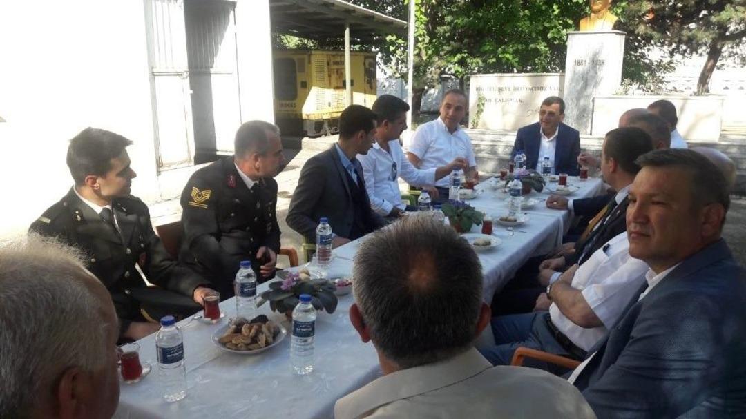 &Ccedil;aycuma&rsquo;da Protokol Bayramlaştı