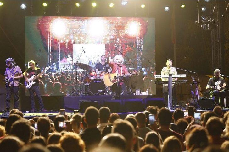 Konak’ta Yeni Türkü İle Kurtuluş Coşkusu G4