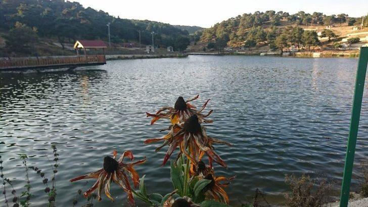 Eriklice Düzü Göleti Doğa Manzarası İle Ziyaretçilerini Hayran Bırakıyor G5