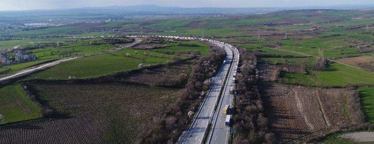 (özel Haber) Bulgarların Güncellemesi 100 Kilometre Tır Kuyruğuna Neden Oldu G4