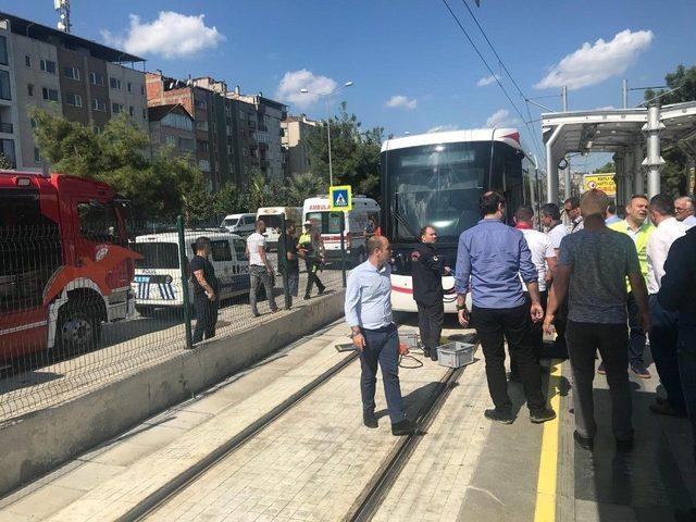 Samsun’da Tramvay Yayaya Çarptı: 1 Yaralı