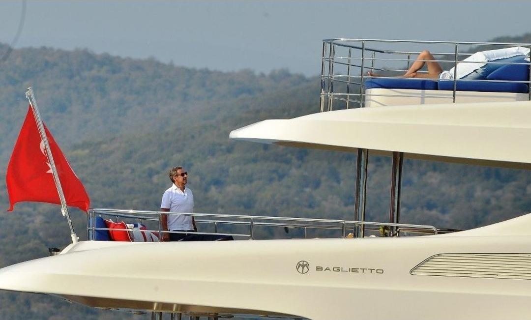 Sarkozy&rsquo;nin Eşi Carla Bruni&rsquo;nin İnadı Tuttu