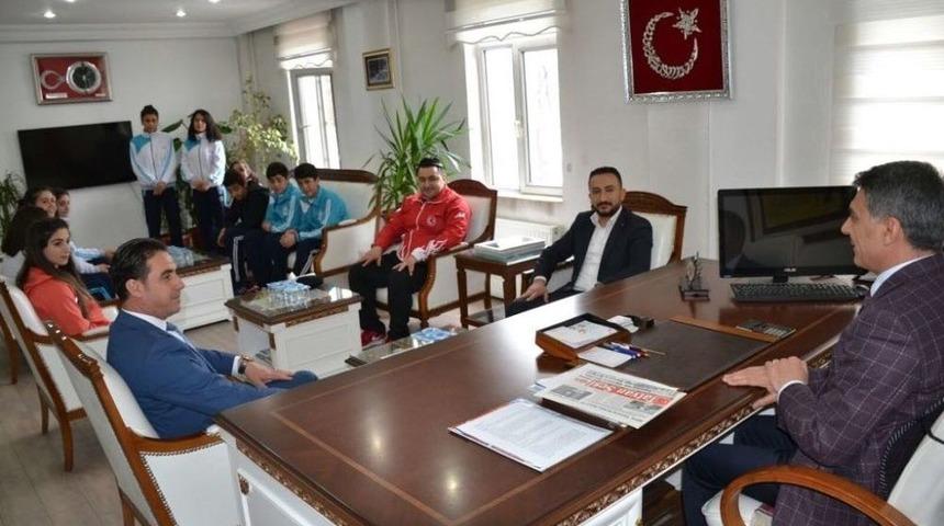 Sporculardan Kaymakam &Ouml;zkan&rsquo;a Ziyaret