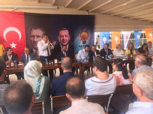 Aydın Ak Parti Bayramlaşmada Bir Ara Geldi