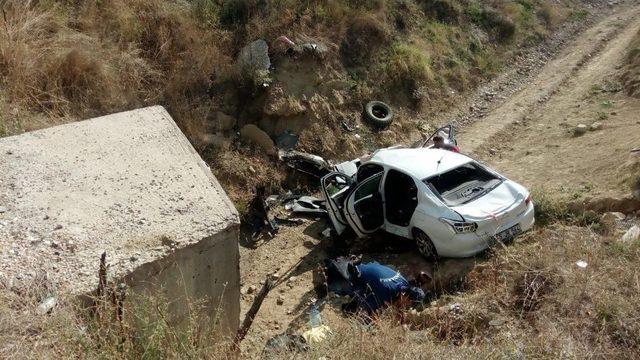 Uşak’ta Trafik Kazası; 2 Ölü, 1 Yaralı