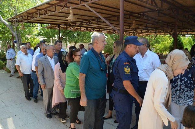 Didim Protokolünden Huzurevine Bayram Ziyareti