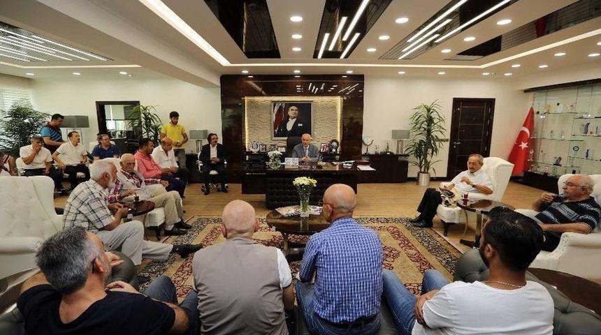 Şentepe Esnafı Başkan Yaşar İle Dertleşti