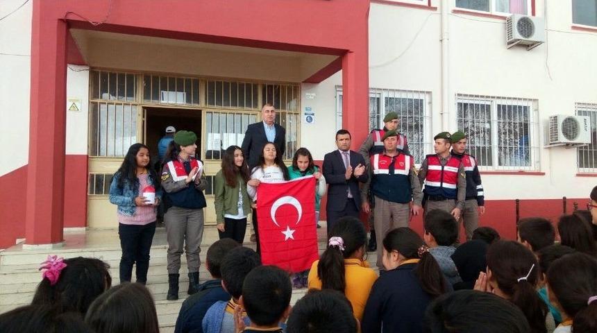 Öğrencilerden Afrin’deki Mehmetçiğe Anlamlı Destek