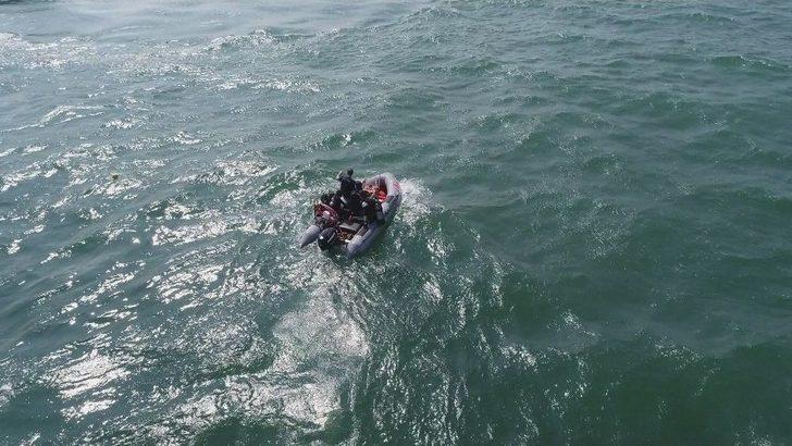 Denize Düşen Helikopterin Tekeri Bulundu G4