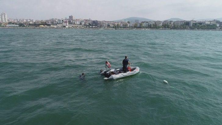 Denize Düşen Helikopterin Tekeri Bulundu G5