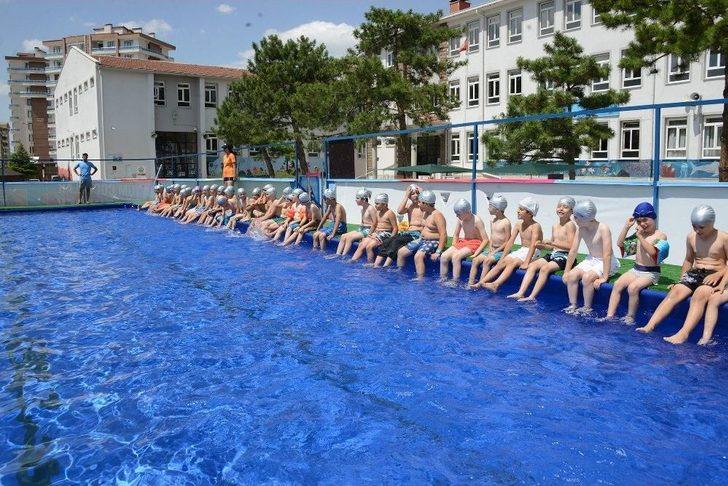 Konya’da Bu Yaz 52 Bin Çocuk Yüzme Öğrendi G2