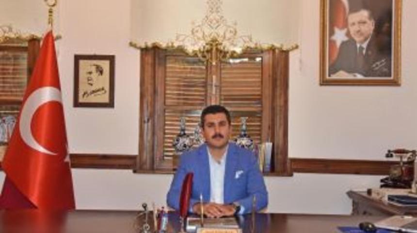 Başkan Uğurlu’dan Çifte Mesaj