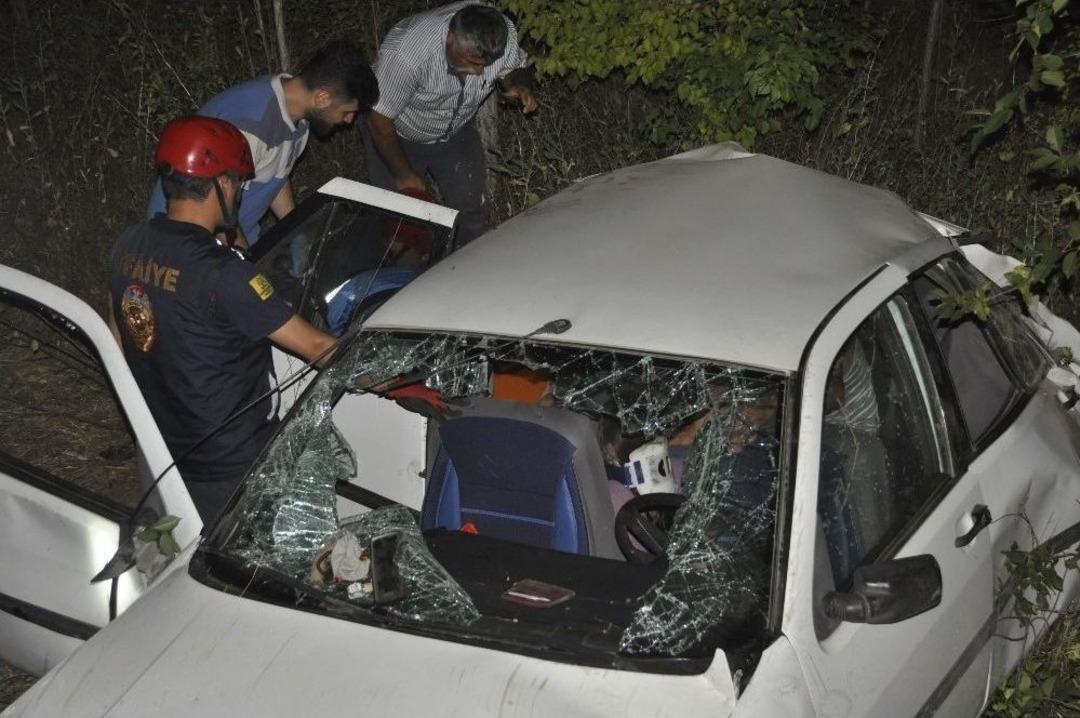 Motosikletle Otomobil &Ccedil;arpıştı: 10 Yaralı