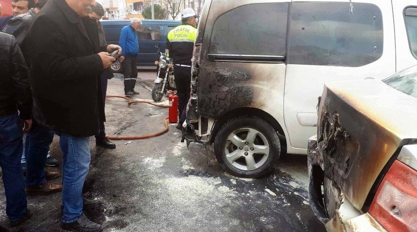 Yangına Damacanayla M&uuml;dahale Ettiler