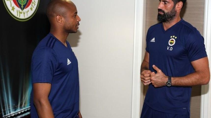 Fenerbah&ccedil;e 3 Kişiyle &Ccedil;alıştı