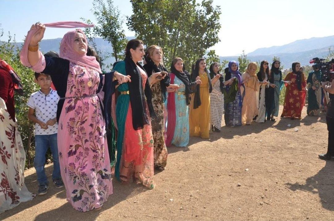 Balkaya Dağlarında Renkli D&uuml;ğ&uuml;n