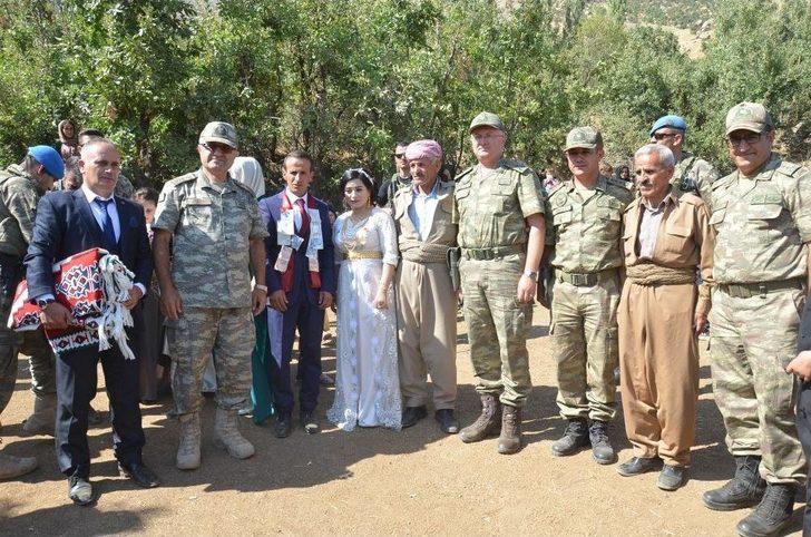 Balkaya Dağlarında Renkli Düğün G4